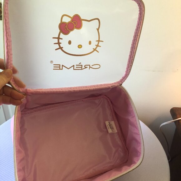 NWT  -  The Creme Shop x Hello Kitty Perfect Pink Travel Case - Picture 7 of 8